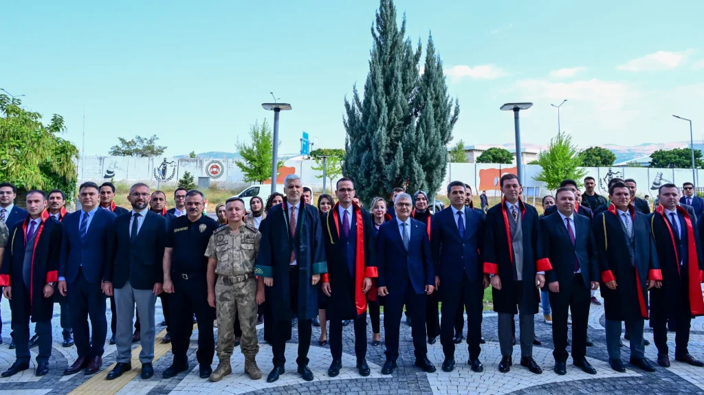Bingöl Adliyesinde 2026-2027 Adli Yılı Açılış Töreni Gerçekleştirildi Bingöl Adliyesinde 2026-2027 Adli Yılı Açılış Töreni Gerçekleştirildi